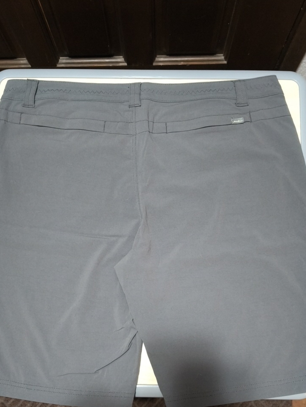 Eddie Bauer Womans 18 Dark Gray Horizon Trek Bermuda Hiking Travel Shorts - Picture 6 of 7